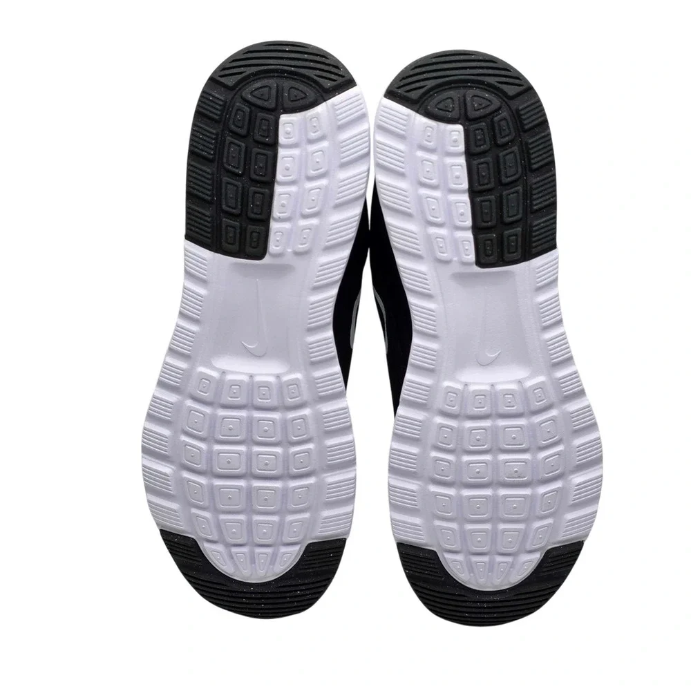 Nike Air Max Nuaxis Shoes Sneakers Women's Size 11 Black White NEW HF1233-001